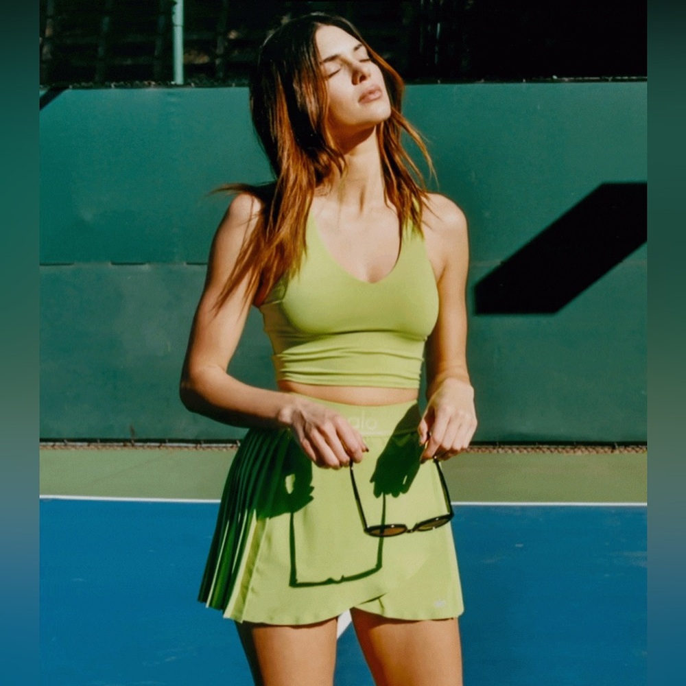 Alo aces tennis skirt green apple